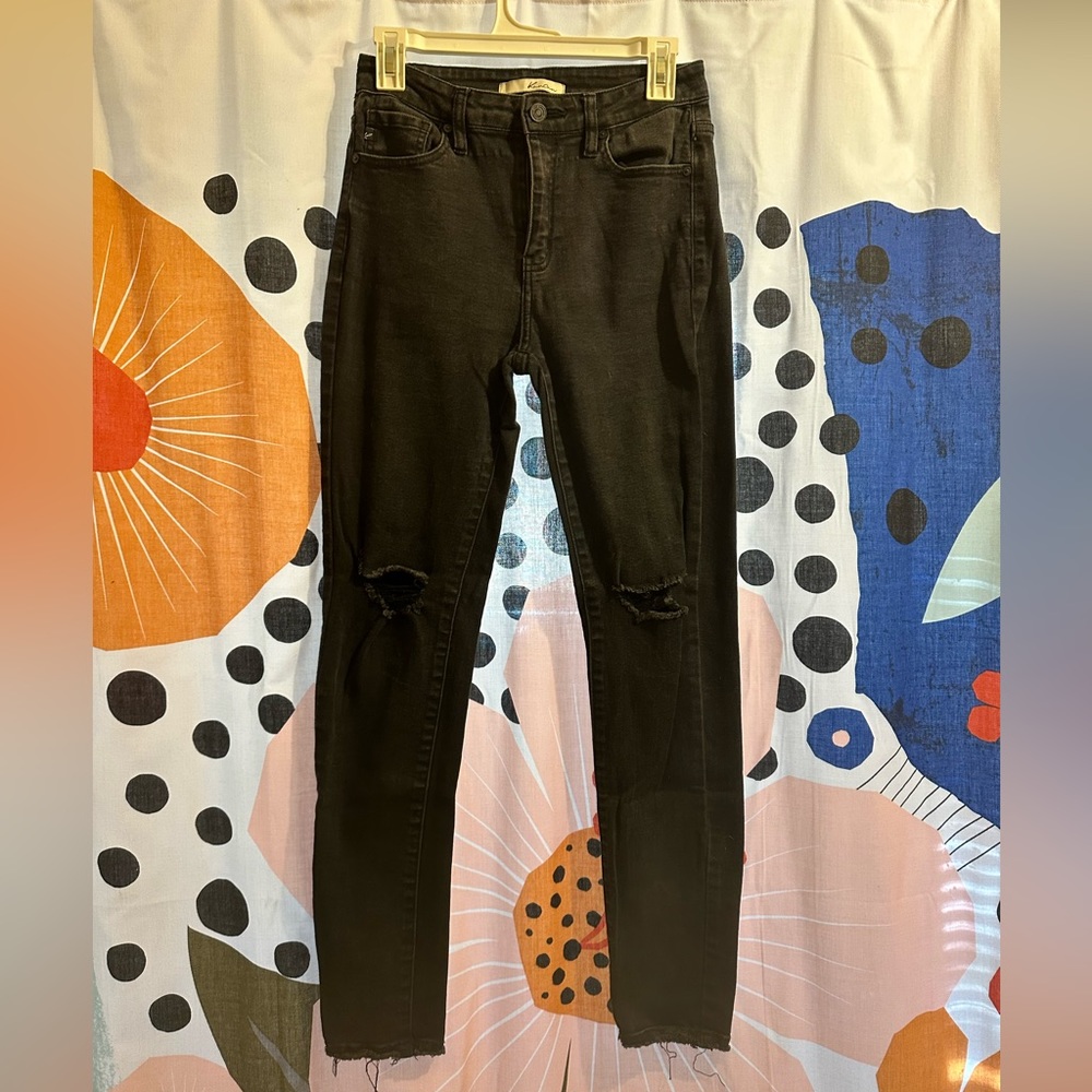 High rise KanCan USA black, distressed skinny jeans. Size 7/27.